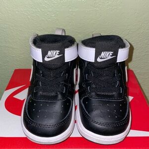 Nike Kids Black and White Sneakers